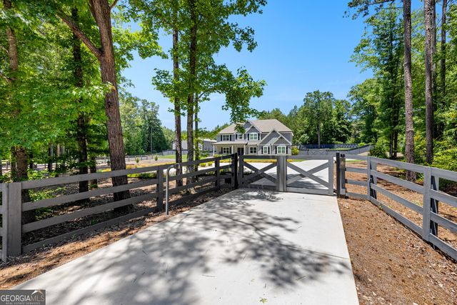 878 McIntosh Trail, Sharpsburg, GA 30277