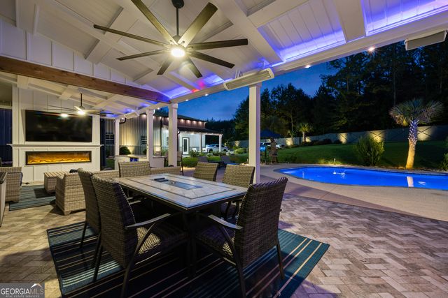 878 McIntosh Trail, Sharpsburg, GA 30277