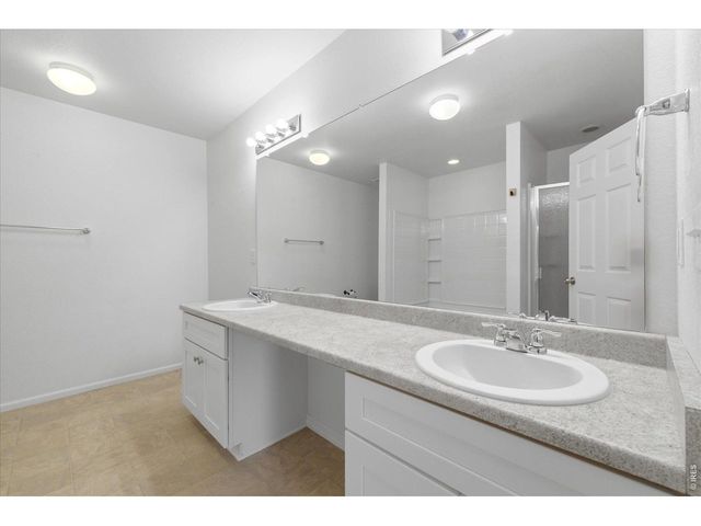 3901 Heatherwood Cir, Johnstown, CO 80534