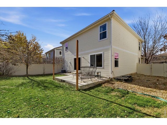 3901 Heatherwood Cir, Johnstown, CO 80534
