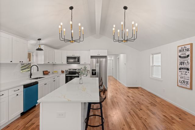 720 Beaumont Highway, Lebanon, CT 06249