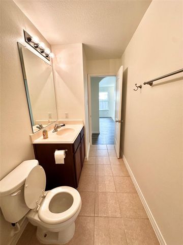 11203 Hall Ridge Court, Houston, TX 77075