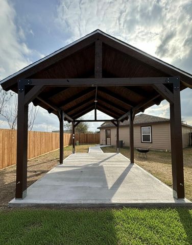 11203 Hall Ridge Court, Houston, TX 77075