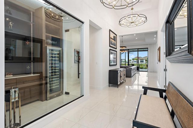 9933 Migration Point, Palm Beach Gardens, FL 33412