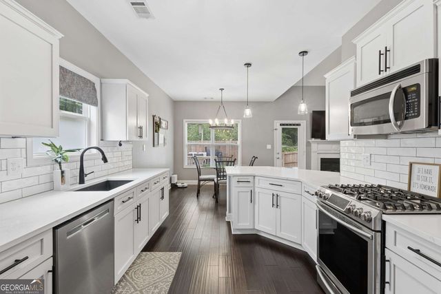 4243 Creekrun Circle, Buford, GA 30519