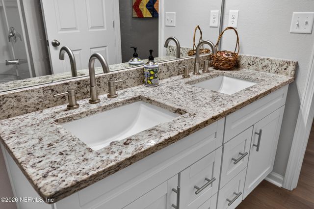 1634 EAST Road, Jacksonville, FL 32216