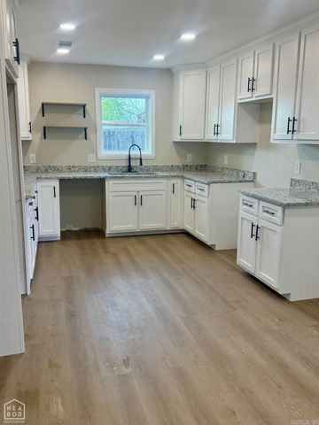 302 Clement, West Memphis, AR 72301