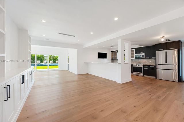 740 S Shore Drive, Miami Beach, FL 33141