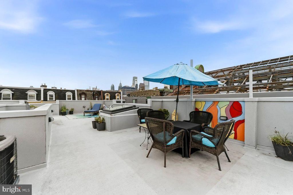 1217-19 MOUNT VERNON ST #3, PHILADELPHIA, PA 19123 — photo 2