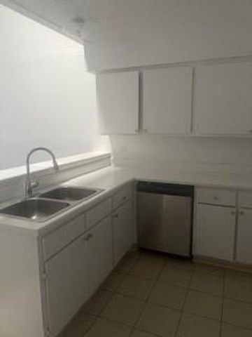 13046 Leader Street 982, Houston, TX 77072