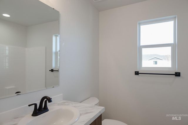 991 W Cub River Dr, Meridian, ID 83642