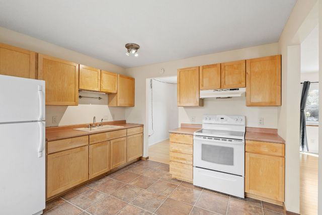 130 W 43rd Street, Minneapolis, MN 55409