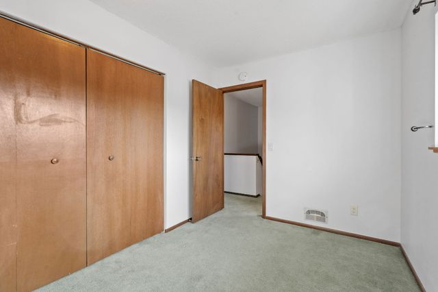 130 W 43rd Street, Minneapolis, MN 55409