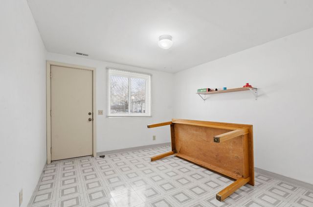 130 W 43rd Street, Minneapolis, MN 55409