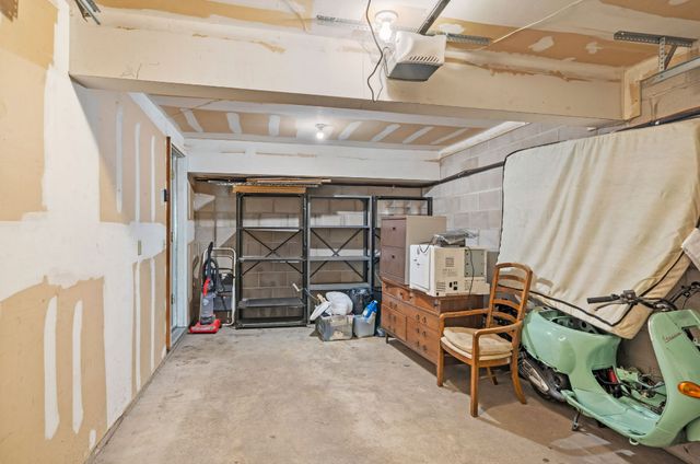 130 W 43rd Street, Minneapolis, MN 55409