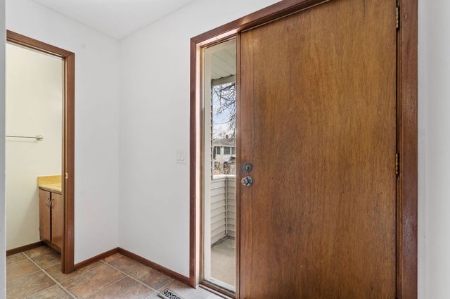 130 W 43rd Street, Minneapolis, MN 55409