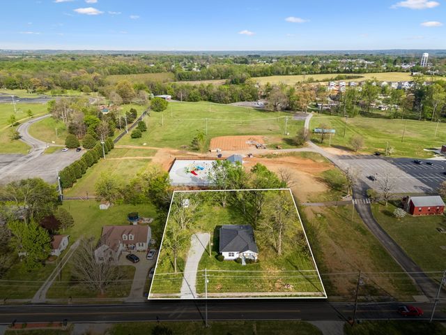 313 Portland Blvd, Portland, TN 37148