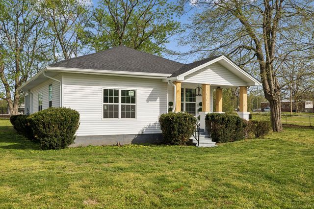 313 Portland Blvd, Portland, TN 37148