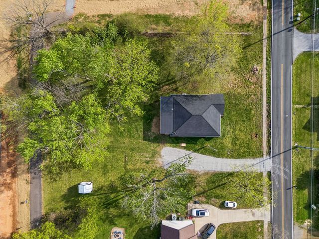 313 Portland Blvd, Portland, TN 37148