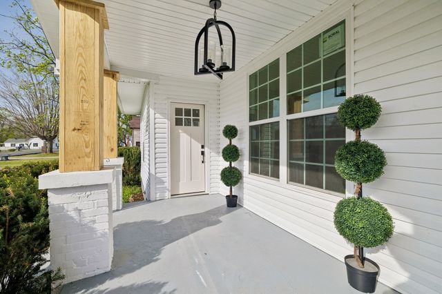 313 Portland Blvd, Portland, TN 37148