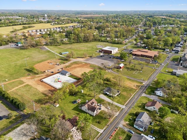 313 Portland Blvd, Portland, TN 37148