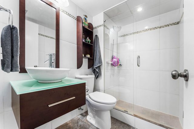 5040 Rose Hill Drive 206, Boynton Beach, FL 33437