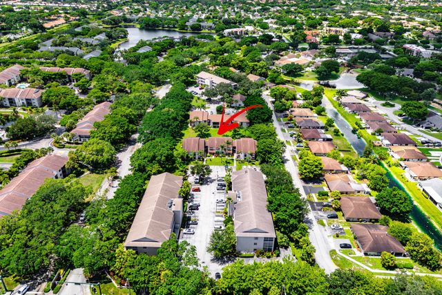 5040 Rose Hill Drive 206, Boynton Beach, FL 33437