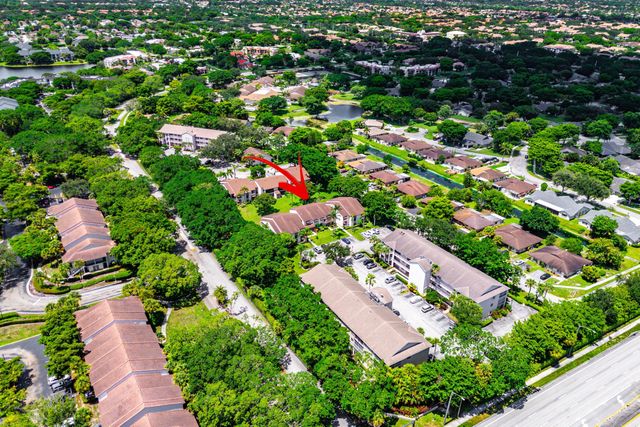 5040 Rose Hill Drive 206, Boynton Beach, FL 33437