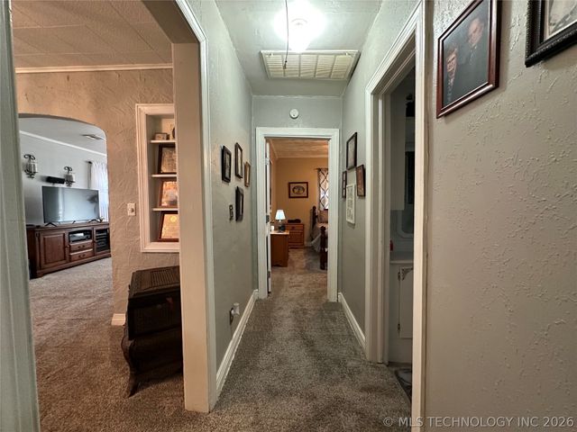 712 N Wilson Avenue, Sand Springs, OK 74063