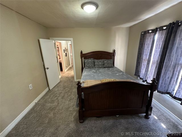 712 N Wilson Avenue, Sand Springs, OK 74063