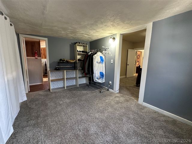 712 N Wilson Avenue, Sand Springs, OK 74063