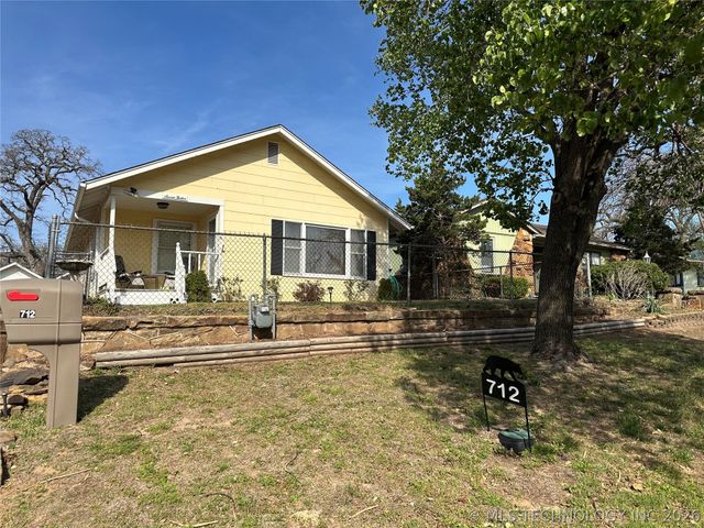 712 N Wilson Avenue, Sand Springs, OK 74063