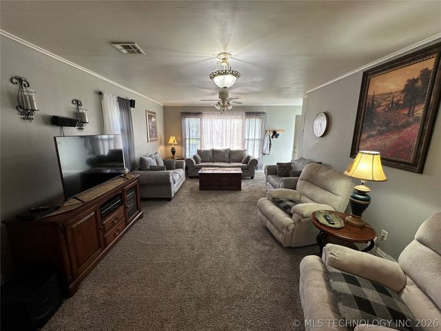 712 N Wilson Avenue, Sand Springs, OK 74063