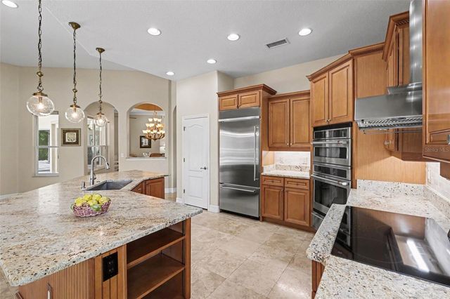 2912 HAMPTON PLACE COURT, Plant City, FL 33566