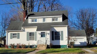 112 N Lincoln Avenue, Three Rivers, MI 49093
