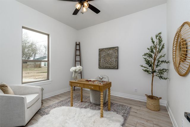 106 Deep Cove Drive, Trinidad, TX 75163