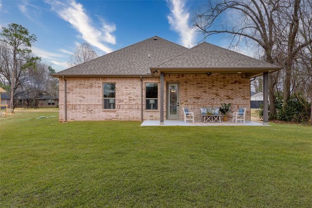106 Deep Cove Drive, Trinidad, TX 75163