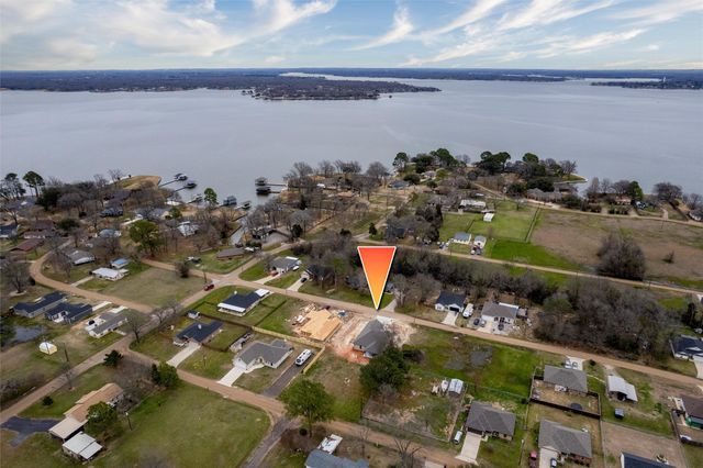 106 Deep Cove Drive, Trinidad, TX 75163