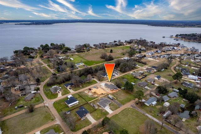 106 Deep Cove Drive, Trinidad, TX 75163