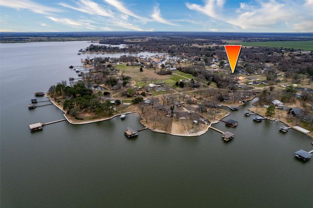 106 Deep Cove Drive, Trinidad, TX 75163