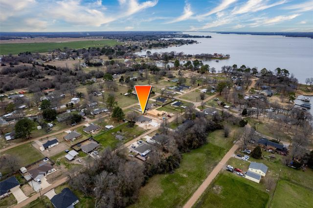 106 Deep Cove Drive, Trinidad, TX 75163