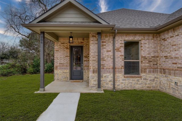 106 Deep Cove Drive, Trinidad, TX 75163