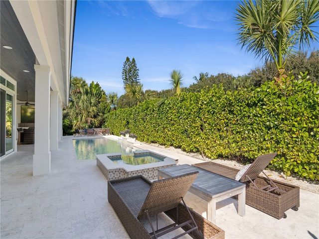 1025 Andarella Way, Vero Beach, FL 32963