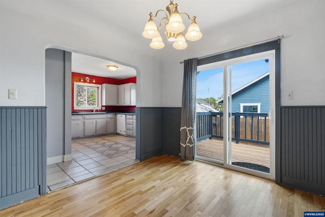 105 River St NE, Salem, OR 97301