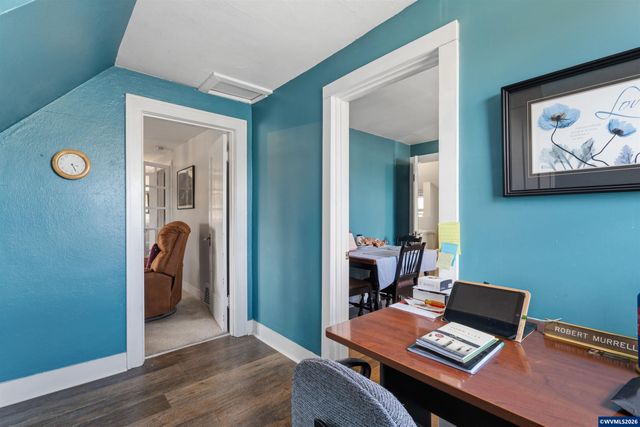 105 River St NE, Salem, OR 97301