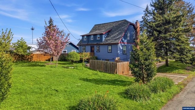 105 River St NE, Salem, OR 97301