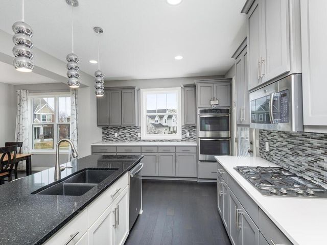 16461 Equestrian Trail, Lakeville, MN 55044