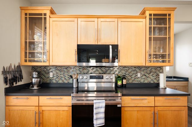 11014 Westoves Drive, Noblesville, IN 46060