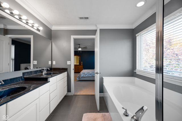 11014 Westoves Drive, Noblesville, IN 46060