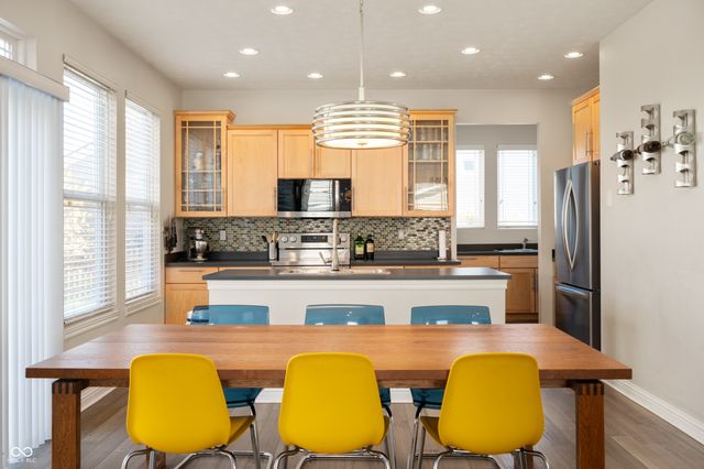 11014 Westoves Drive, Noblesville, IN 46060
